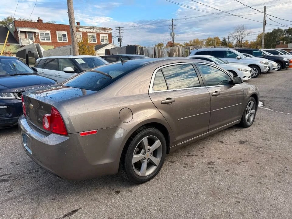 2011 Chevrolet Malibu - Image 3 of 20