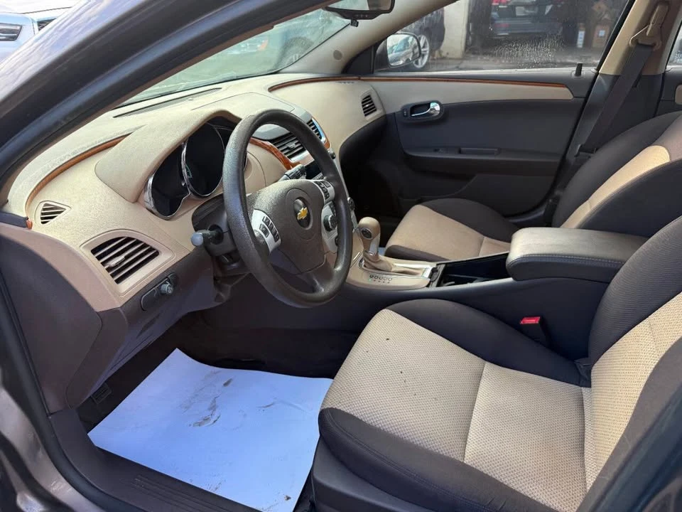 2011 Chevrolet Malibu - Image 17 of 20