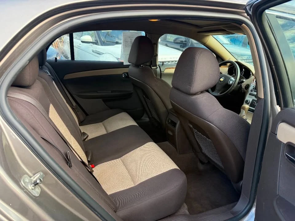 2011 Chevrolet Malibu - Image 19 of 20