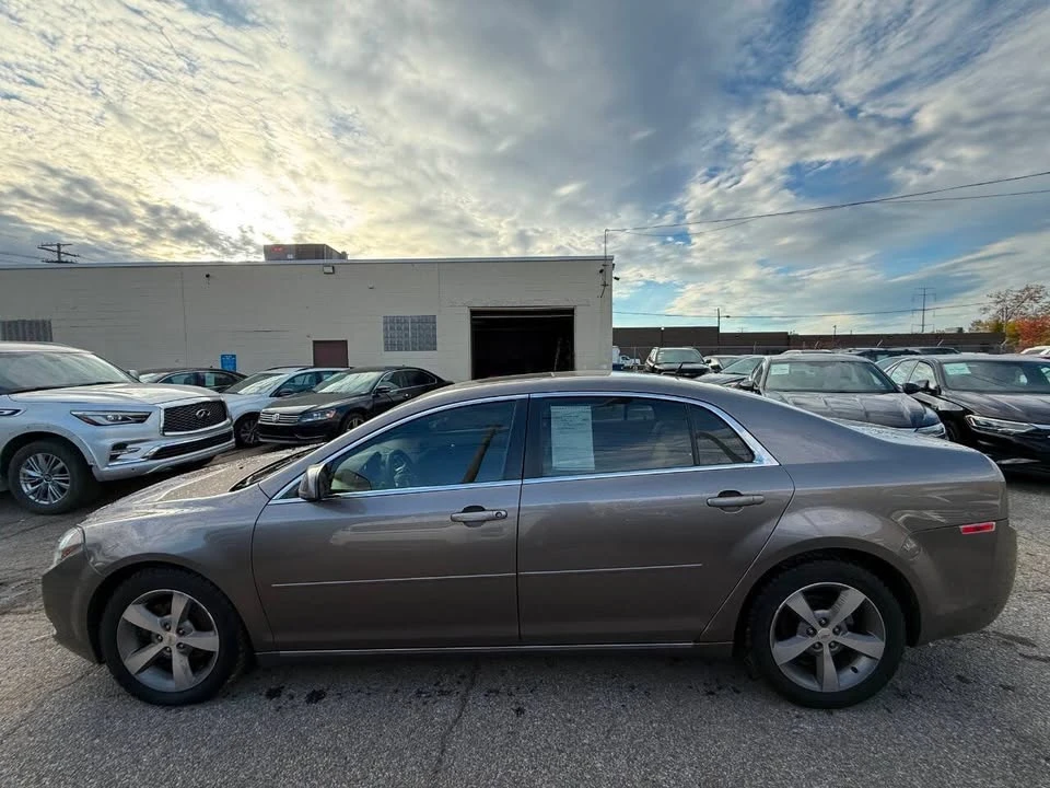 2011 Chevrolet Malibu - Image 13 of 20