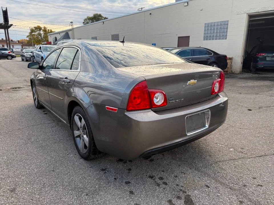 2011 Chevrolet Malibu - Image 2 of 20