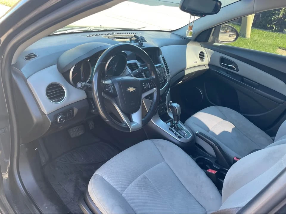 2011 Chevrolet Malibu - Image 7 of 9