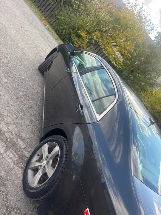 2011 Chevrolet Malibu - Image 4 of 6