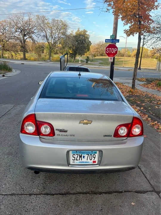2011 Chevrolet Malibu - Image 4 of 4