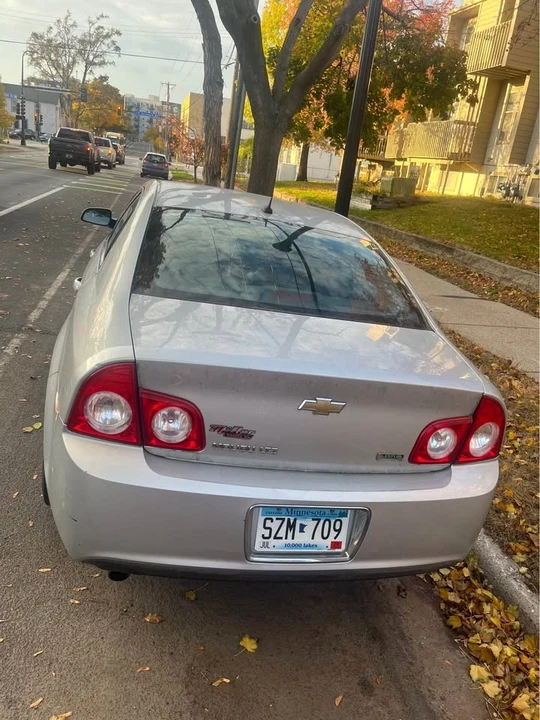 2011 Chevrolet Malibu - Image 2 of 4