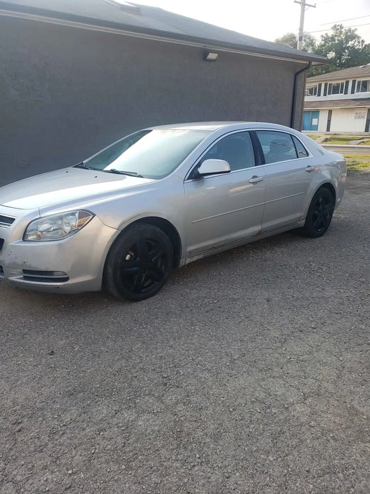 2011 Chevrolet Malibu - Image 4 of 13