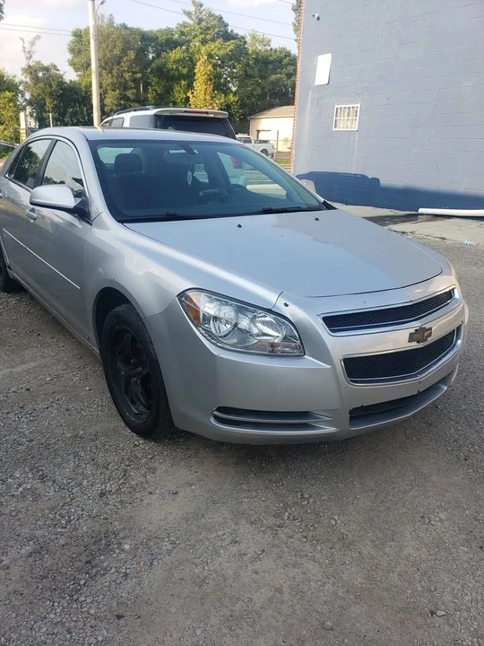 2011 Chevrolet Malibu - Image 3 of 13