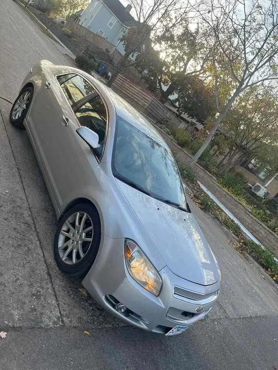 2011 Chevrolet Malibu - Image 2 of 6