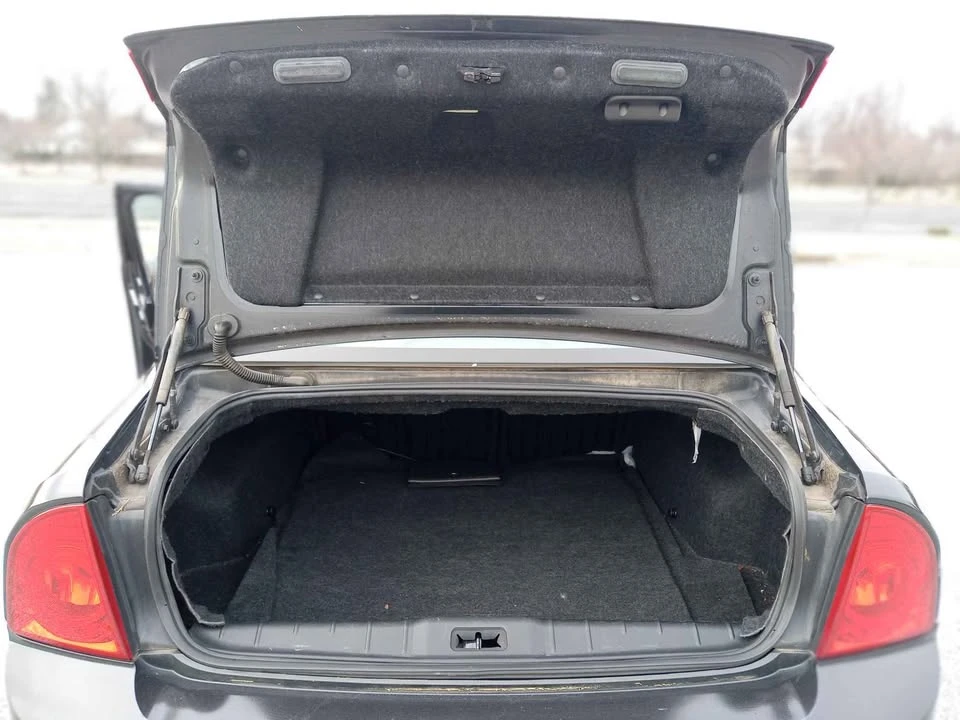2011 Chevrolet Malibu - Image 10 of 20