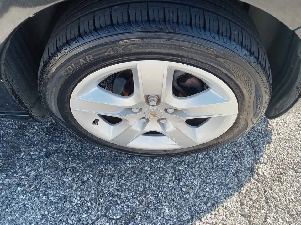 2011 Chevrolet Malibu - Image 17 of 17