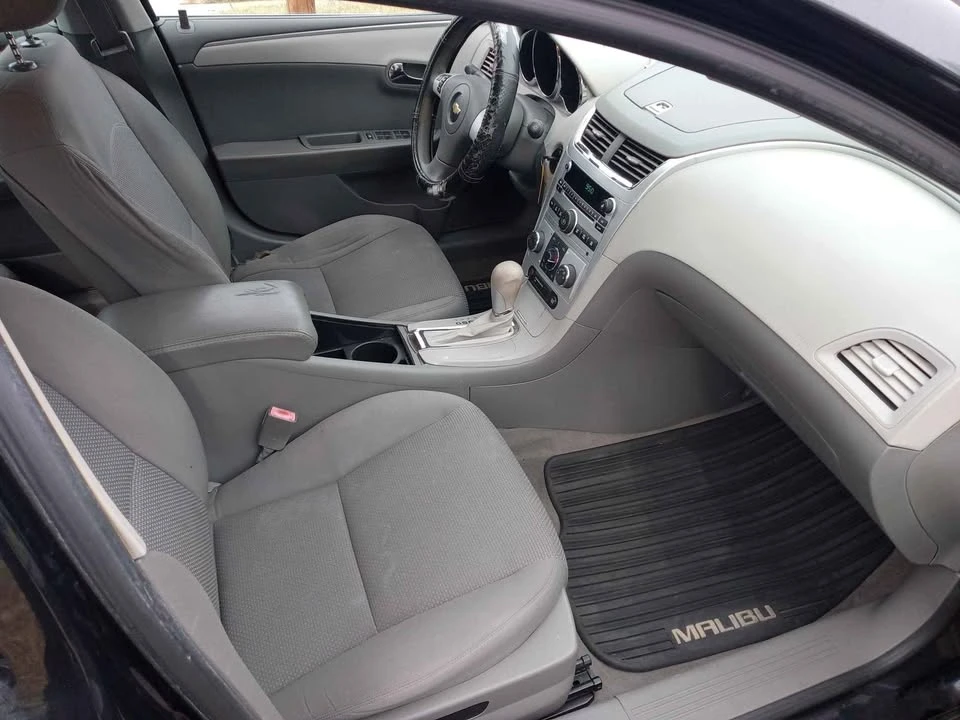 2011 Chevrolet Malibu - Image 4 of 17