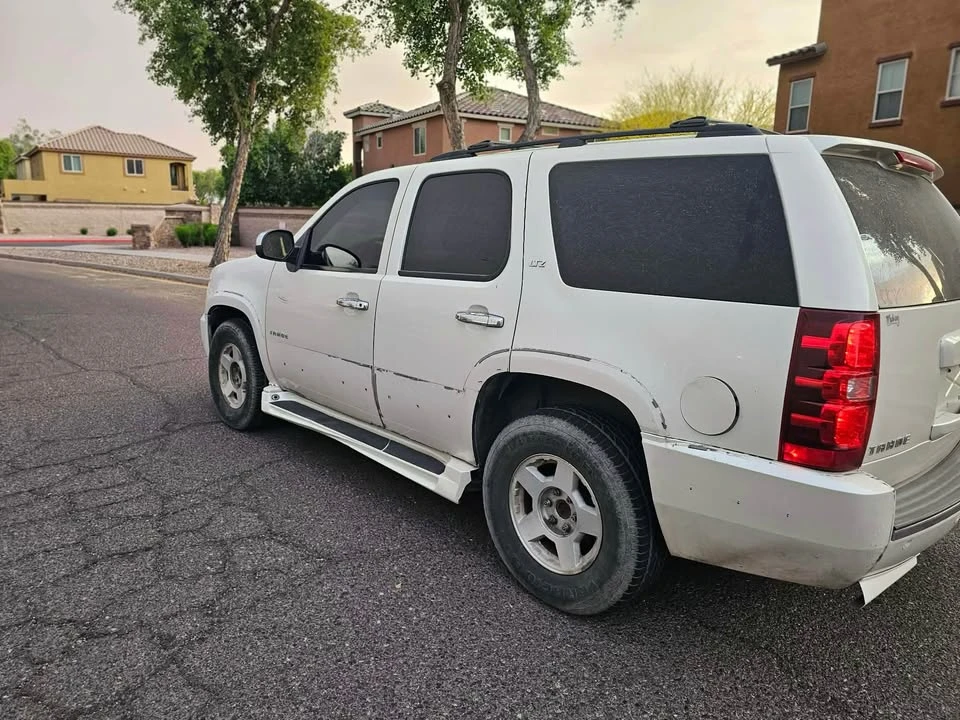 2011 Chevrolet Tahoe 3rd Gen - Image 4 of 12