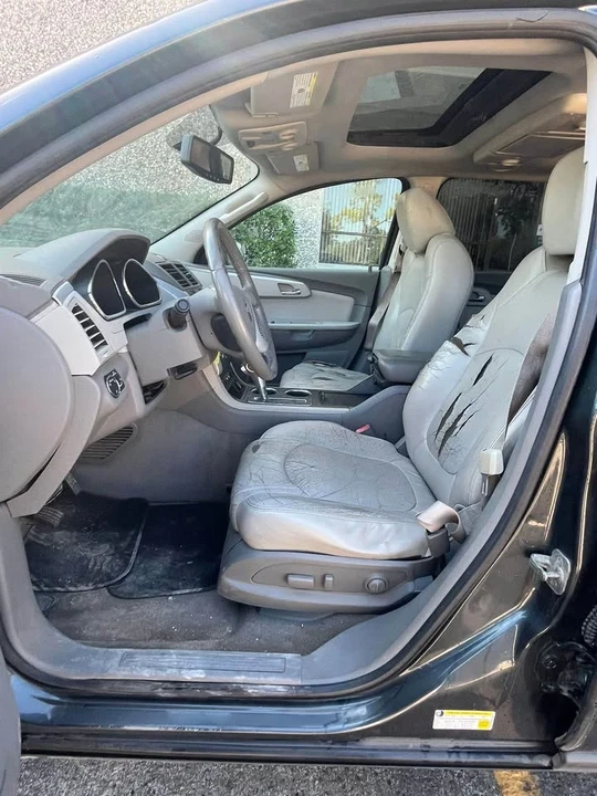 2011 Chevrolet Traverse - Image 8 of 8