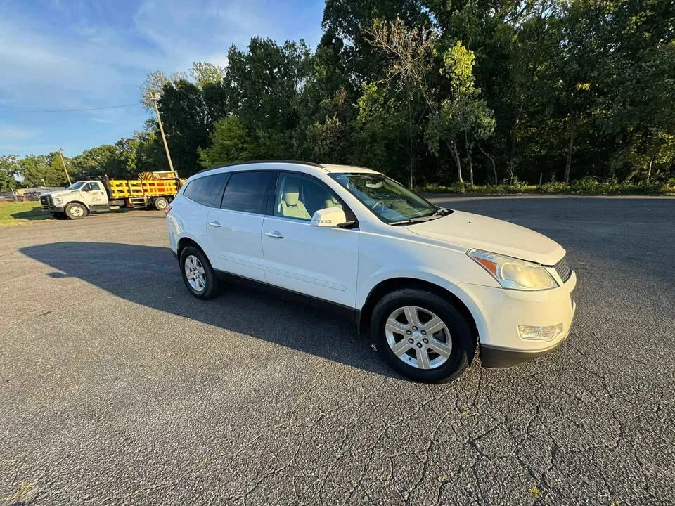 2011 Chevrolet Traverse - Image 7 of 16