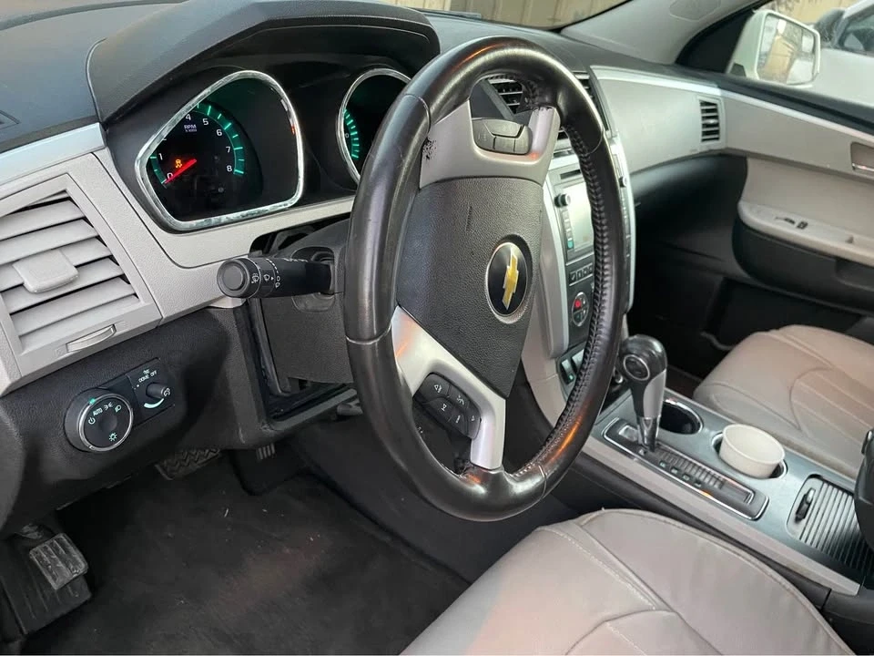 2011 Chevrolet Traverse - Image 9 of 10