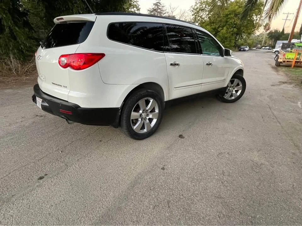 2011 Chevrolet Traverse - Image 7 of 10