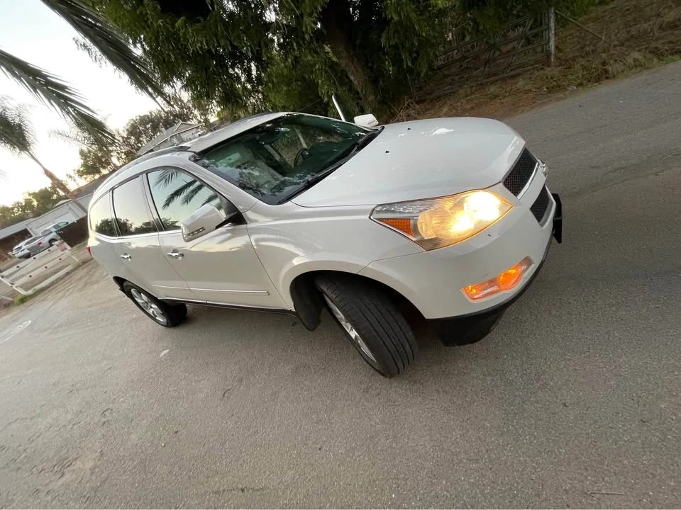 2011 Chevrolet Traverse - Image 8 of 10