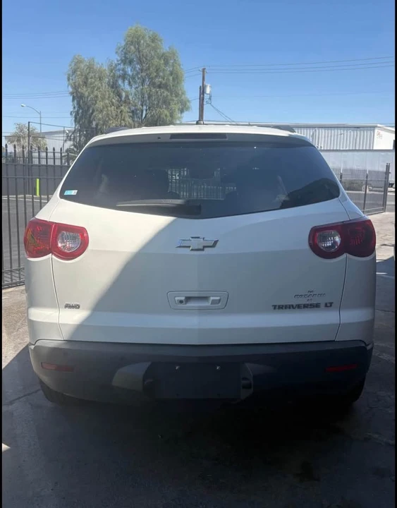 2011 Chevrolet Traverse - Image 5 of 5