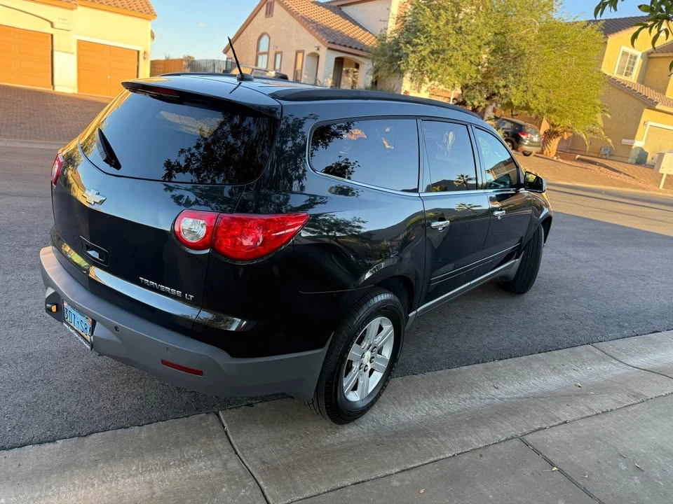 2011 Chevrolet Traverse - Image 4 of 19