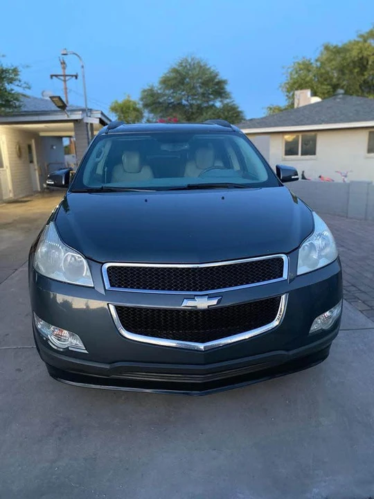 2011 Chevrolet Traverse - Image 2 of 6