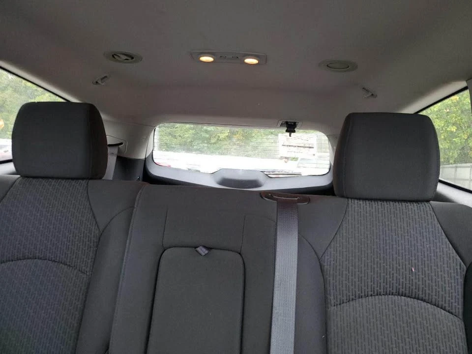 2011 Chevrolet Traverse - Image 10 of 13
