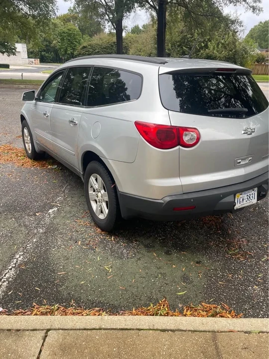 2011 Chevrolet Traverse - Image 3 of 13