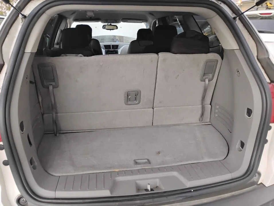 2011 Chevrolet Traverse - Image 9 of 11