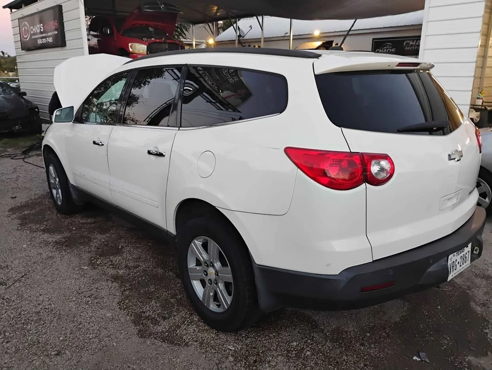 2011 Chevrolet Traverse - Image 4 of 11