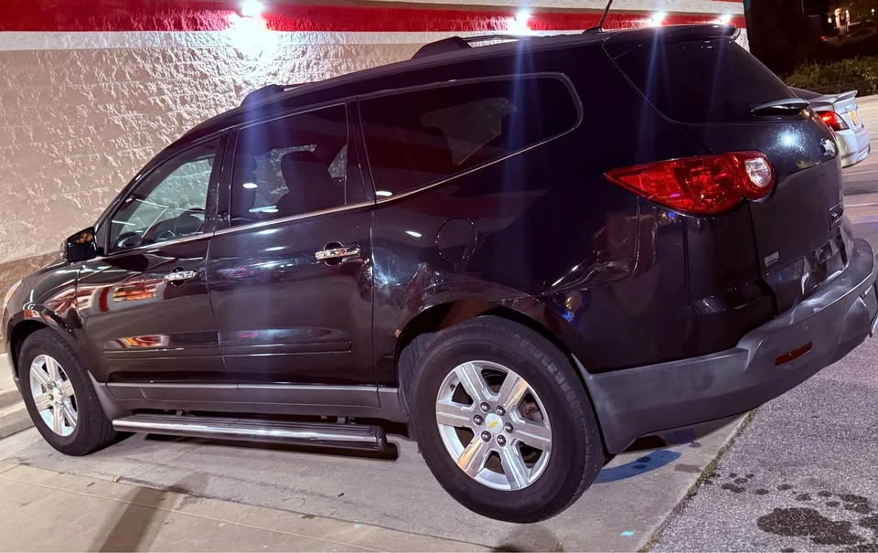 2011 Chevrolet Traverse - Image 5 of 6