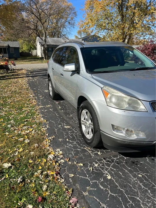 2011 Chevrolet Traverse - Image 6 of 14