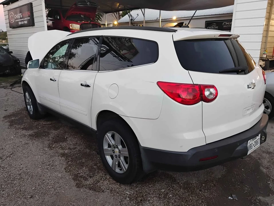 2011 Chevrolet Traverse - Image 3 of 11