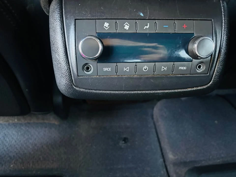 2011 Chevrolet Traverse - Image 13 of 15