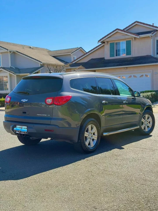 2011 Chevrolet Traverse - Image 6 of 19