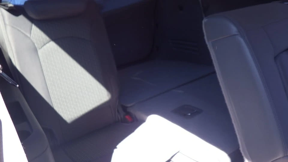 2011 Chevrolet Traverse - Image 11 of 15