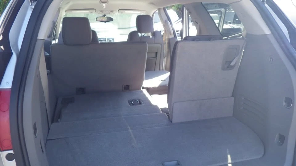 2011 Chevrolet Traverse - Image 13 of 15