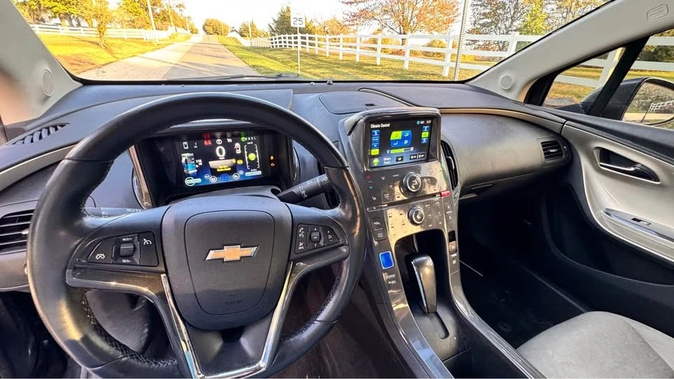 2011 Chevrolet Volt - Image 6 of 11