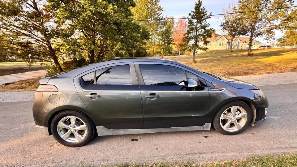 2011 Chevrolet Volt - Image 4 of 11