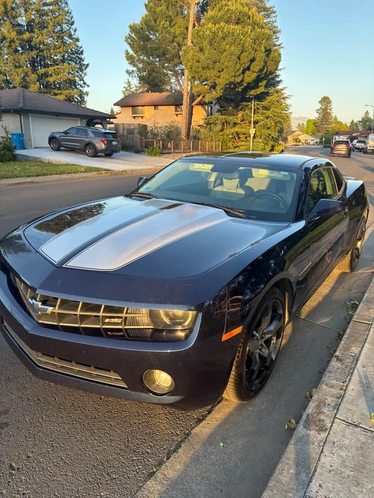 2011 Chevrolet Camaro 5th Gen - Image 2 of 10