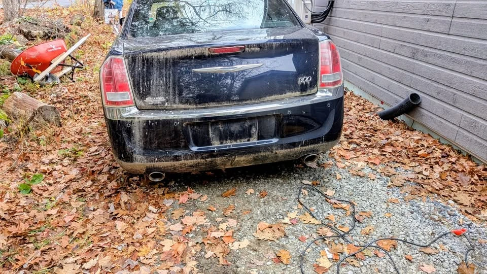 2011 Chrysler 300 (2005-2023) - Image 4 of 14