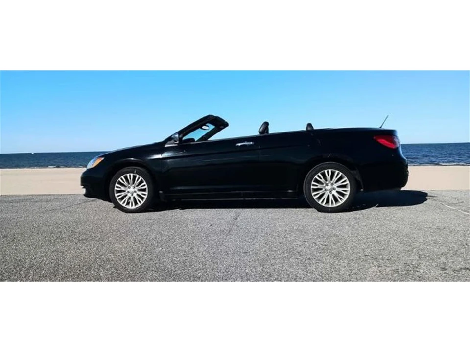 2011 Chrysler 200 - Image 16 of 20