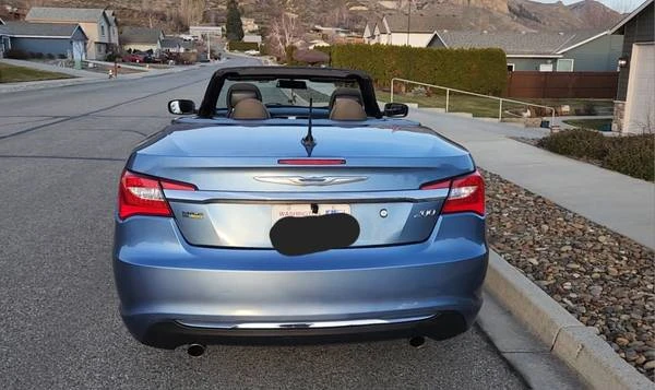 2011 Chrysler 200 - Image 16 of 17