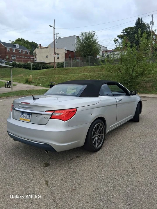 2011 Chrysler 200 - Image 7 of 17