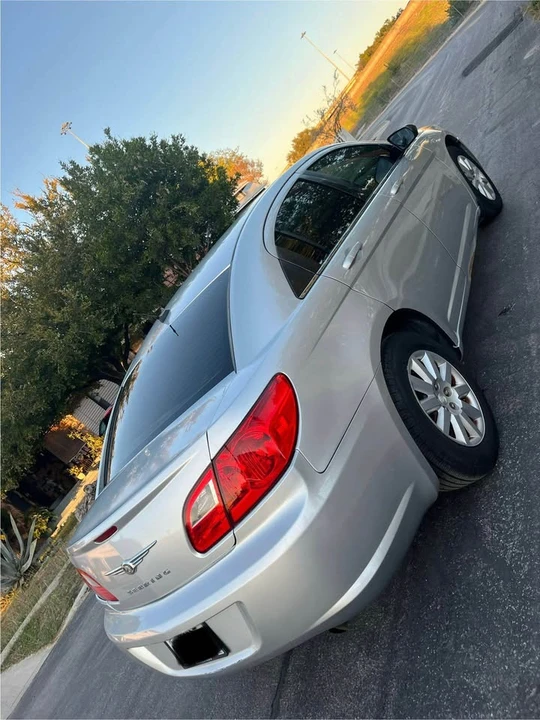 2011 Chrysler 200 - Image 2 of 16