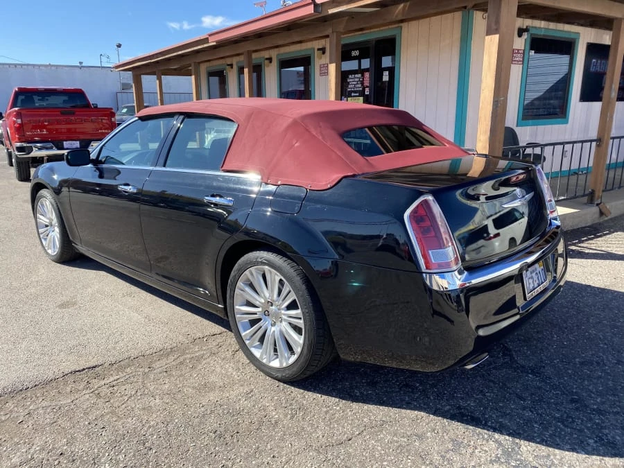 2011 Chrysler 300 (2005-2023) - Image 13 of 15
