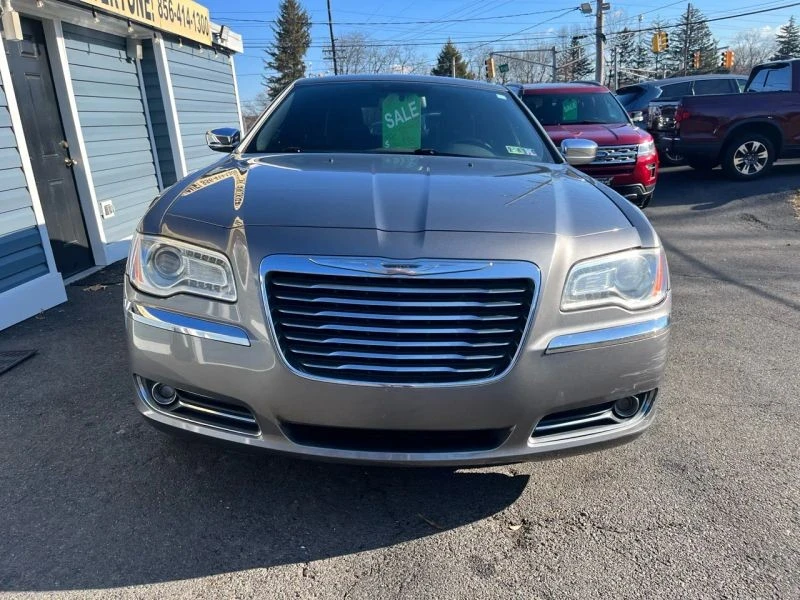 2011 Chrysler 300 (2005-2023) - Image 8 of 12