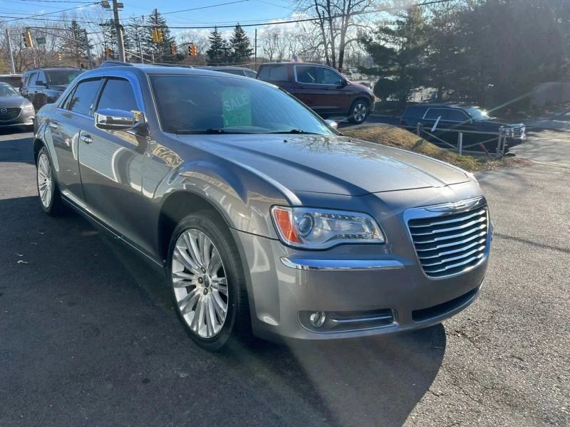 2011 Chrysler 300 (2005-2023) - Image 7 of 12