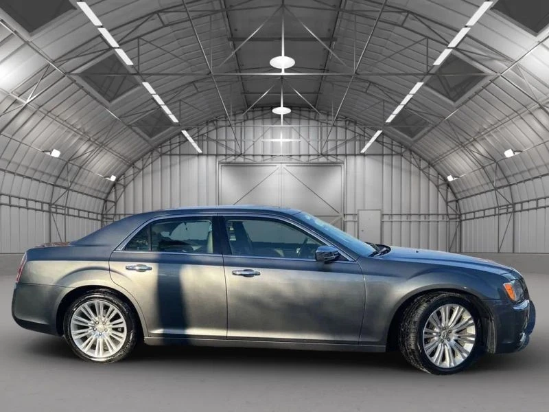 2011 Chrysler 300 (2005-2023) - Image 6 of 12