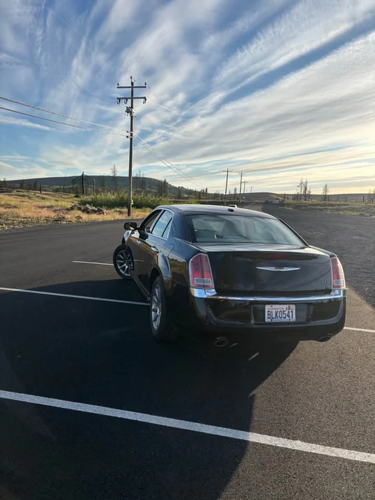 2011 Chrysler 300 (2005-2023) - Image 6 of 20