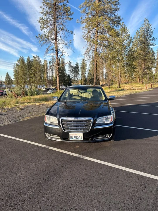 2011 Chrysler 300 (2005-2023) - Image 5 of 20