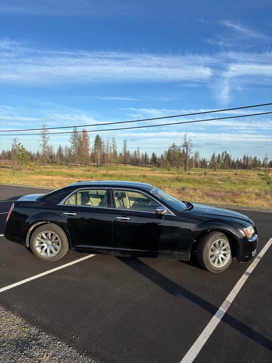 2011 Chrysler 300 (2005-2023) - Image 8 of 20